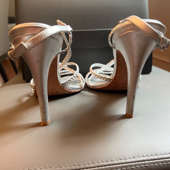 BCBGMAXAZRIA MA-Norwich Silver Heels – Metallic Leather, Size 7.5M - Picture 3 of 6